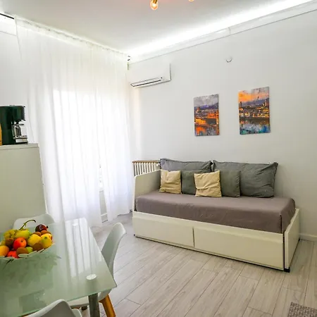 B&B Apartaments Novoli Guidoni 10 Min To Center Airport Tram T2 Airport Ac Wifi No Ztl Florencia